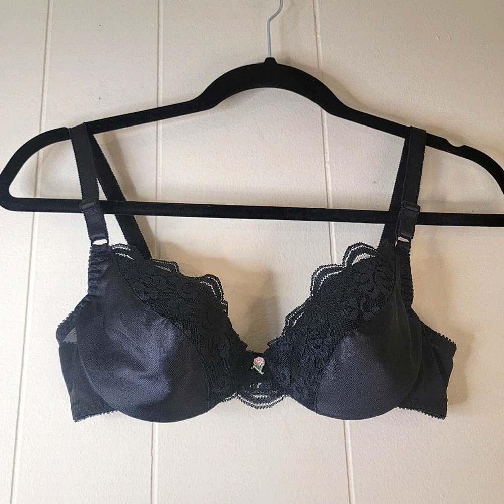 Vintage Maidenform Chantilly Black Lace 34B Black Bra
